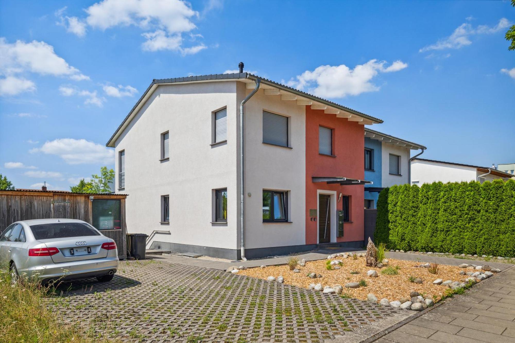 Fewo Moritz Mit Kleiner Terrasse Und Stellplatz Coburgo Exterior foto