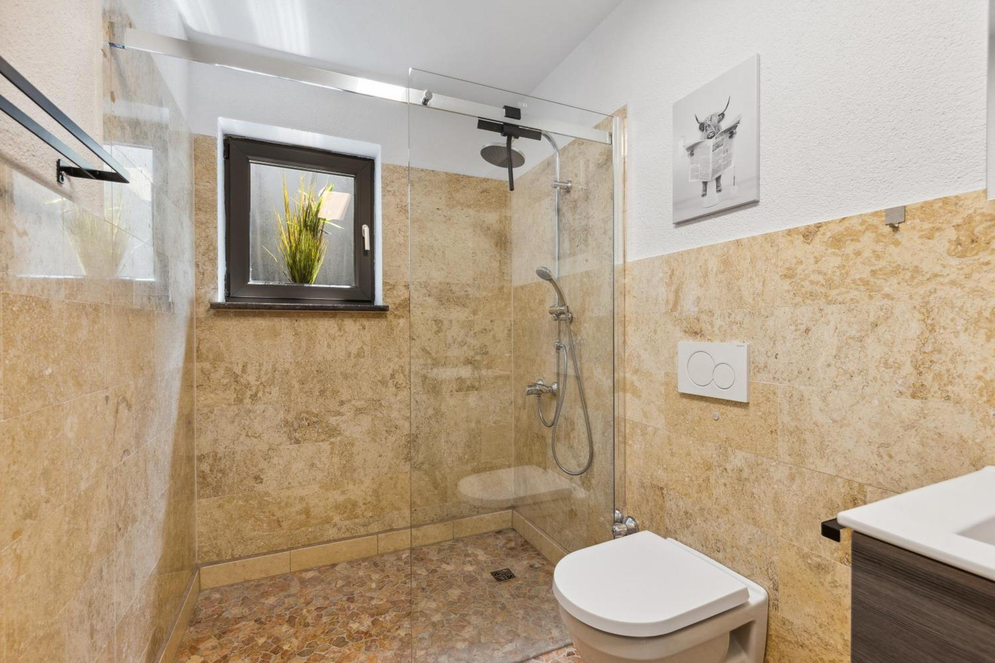 Fewo Moritz Mit Kleiner Terrasse Und Stellplatz Coburgo Exterior foto